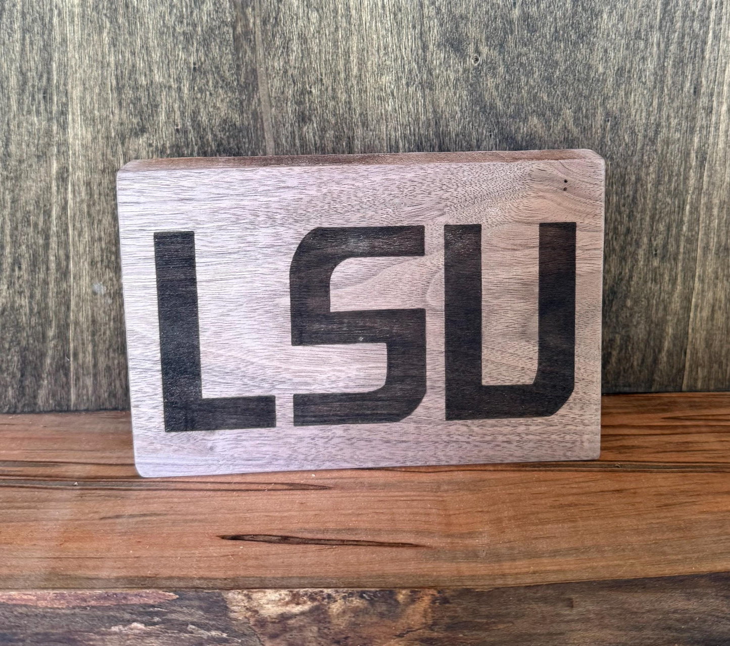 LSU Shelf Sitter