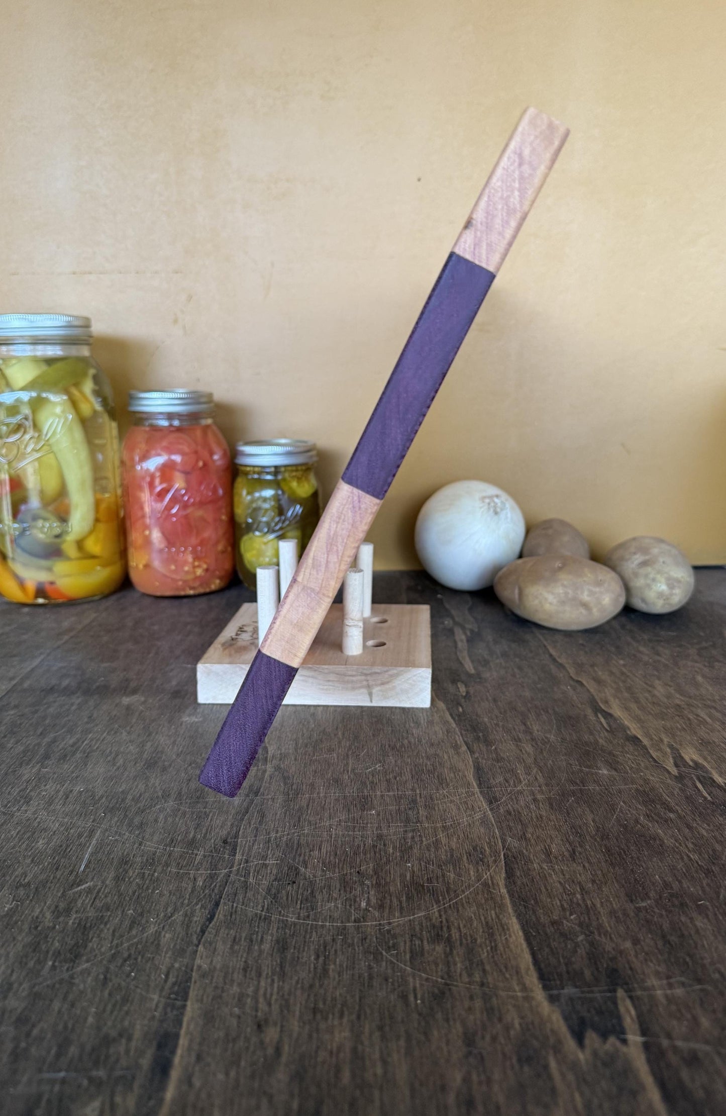 Cutting Board Holder - Adjustable (Cherry)