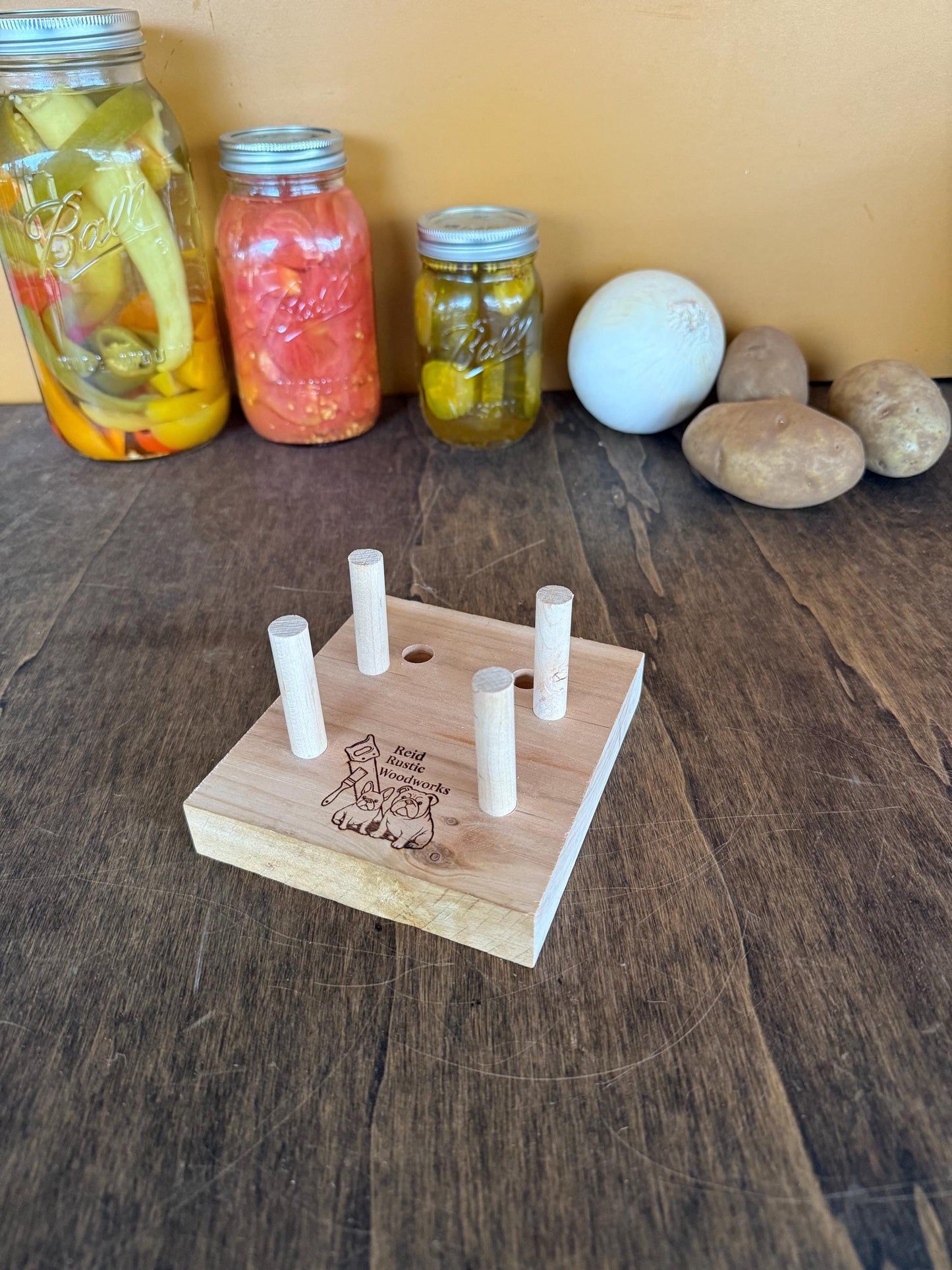 Cutting Board Holder - Adjustable (Cherry)
